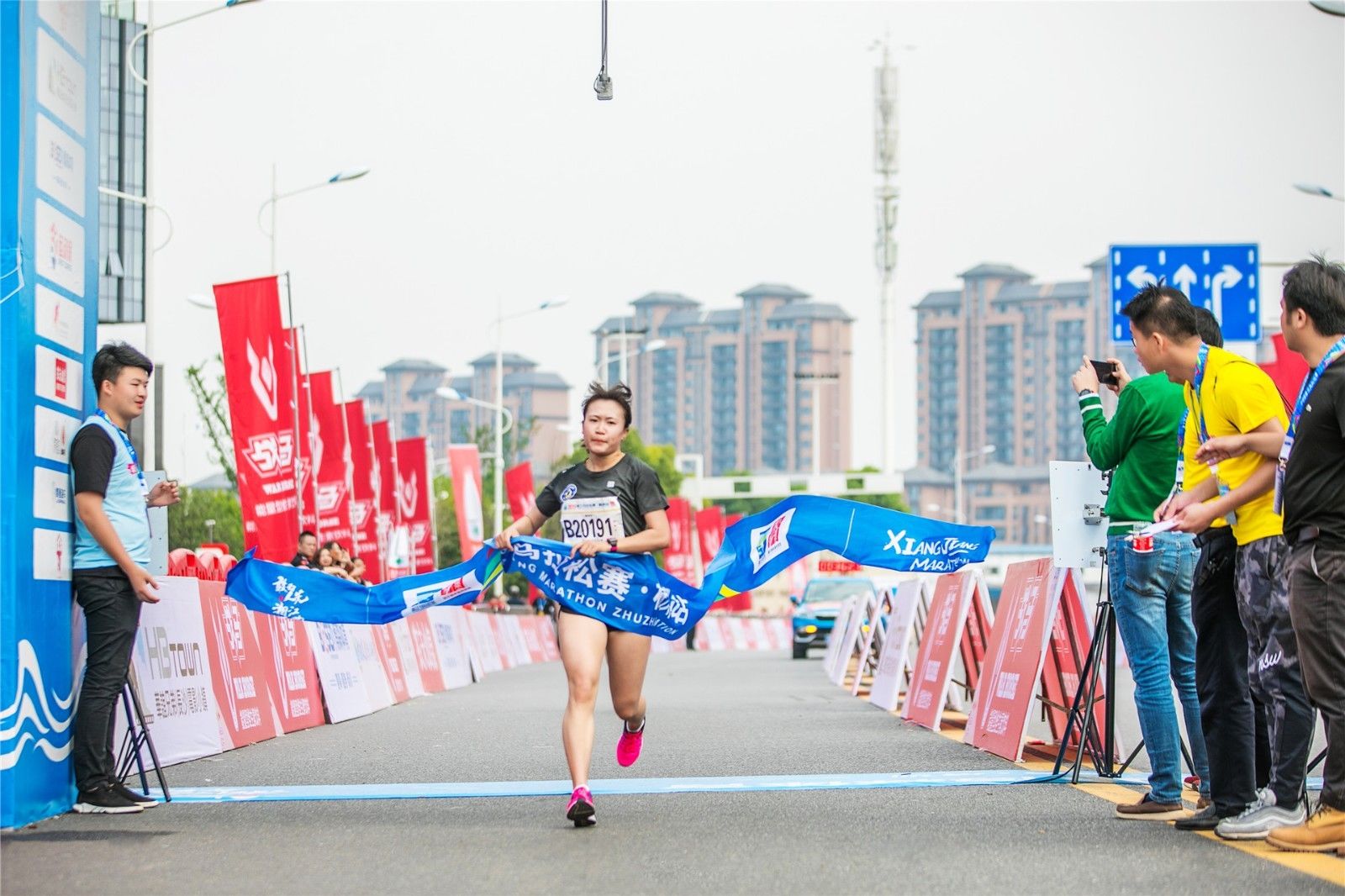 湖南乐鱼leyu体育管理有限公司