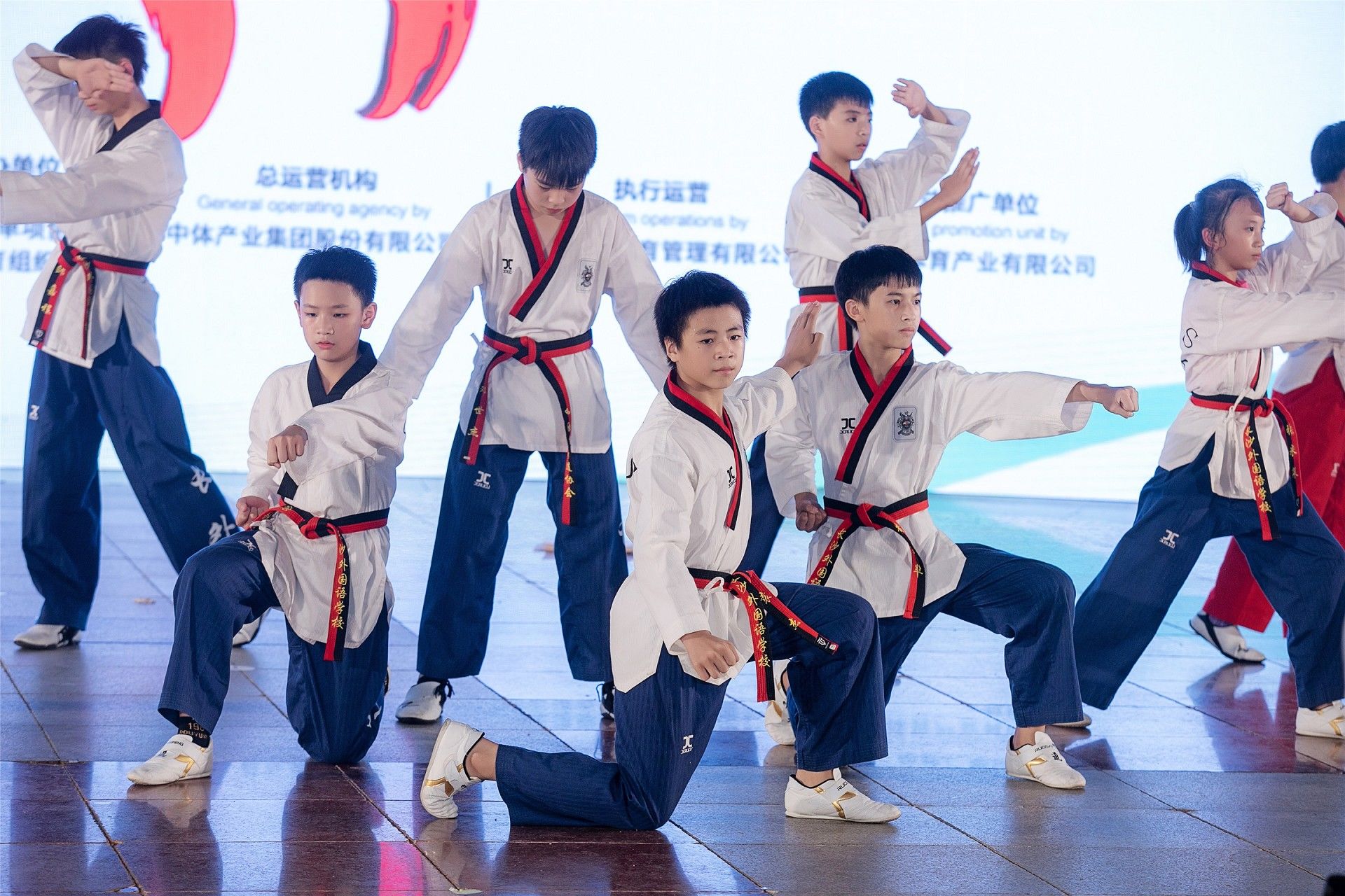 湖南乐鱼leyu体育管理有限公司