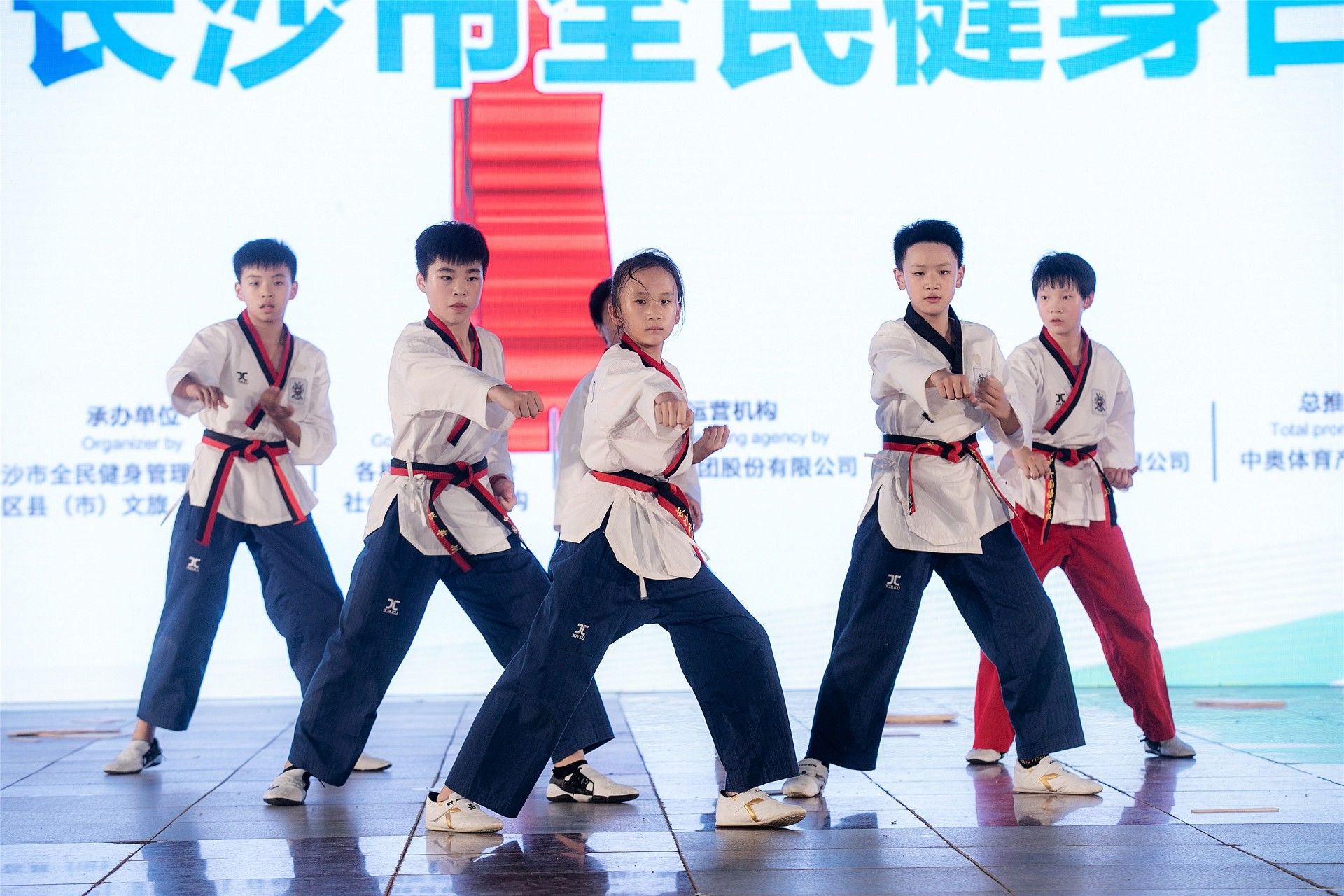 湖南乐鱼leyu体育管理有限公司